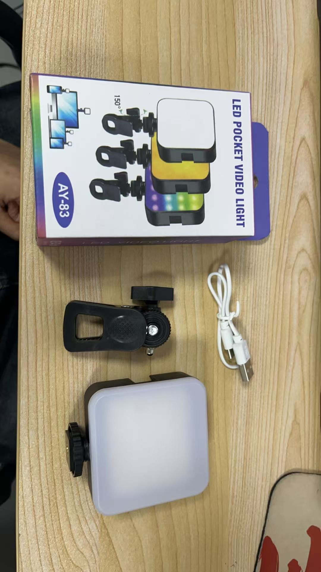 RGB Pocket Light Outdoor Photo - огляд і ціна Photography Lightning