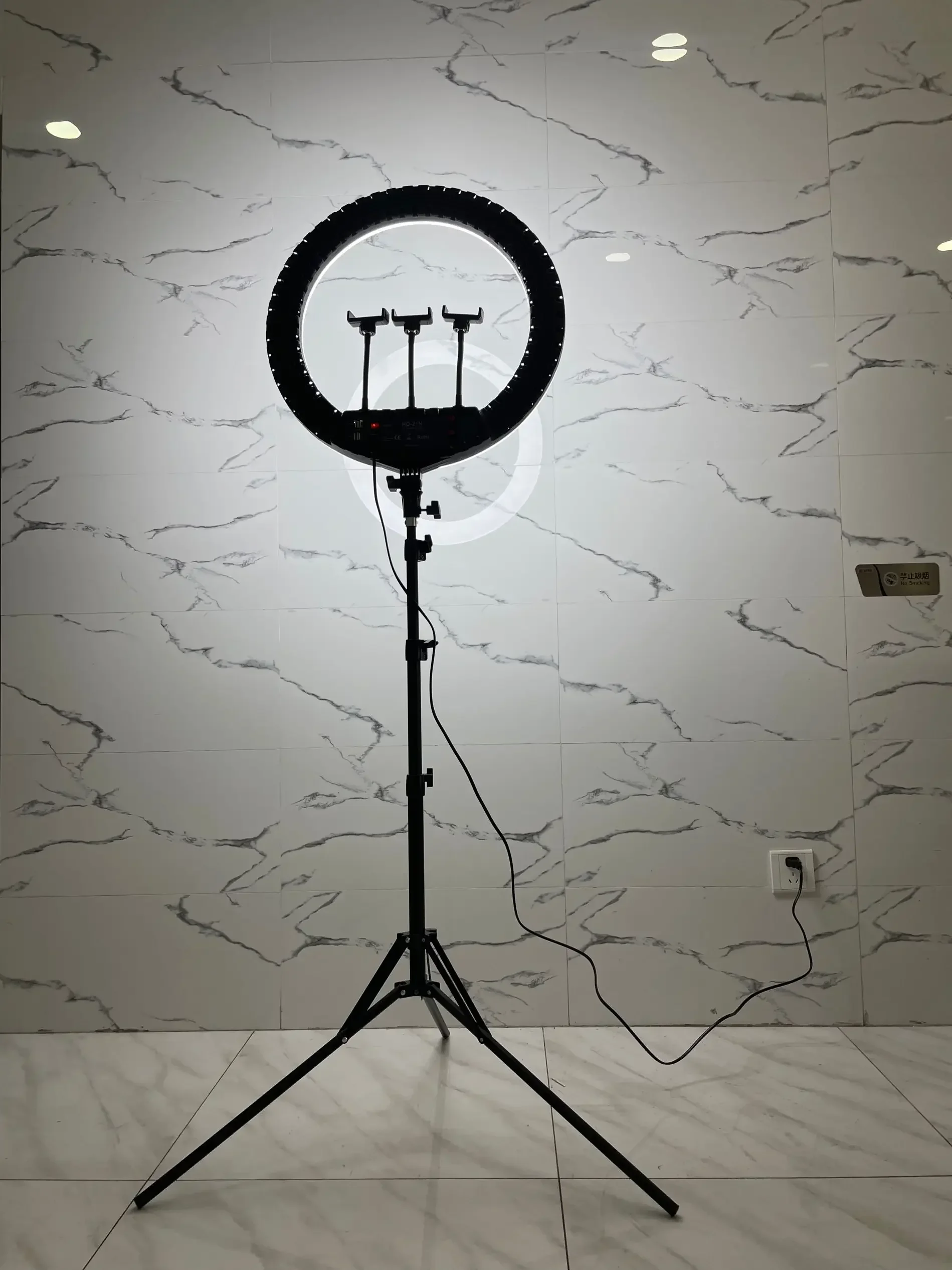 HQ-21n 21 Inch LED Ring Light  - огляд і ціна Photography Lighting
